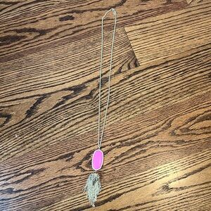 Kendra Scott necklace